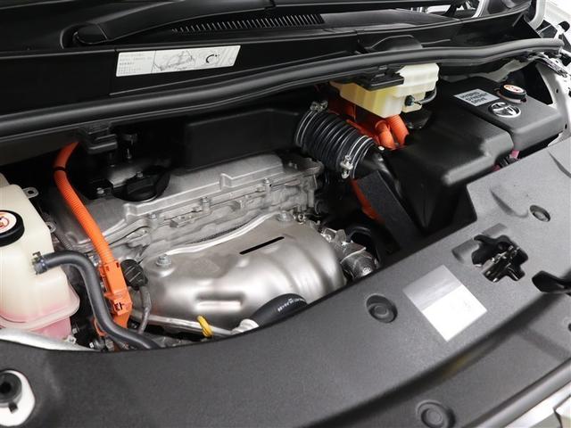 アルファードハイブリッド Ｓ　タイプゴールド　サンルーフ　４ＷＤ　ミュージックプレイヤー接続可　バックカメラ　衝突被害軽減システム　ＥＴＣ　両側電動スライド　ＬＥＤヘッドランプ　乗車定員７人　３列シート　ワンオーナー　アイドリングストップ（39枚目）