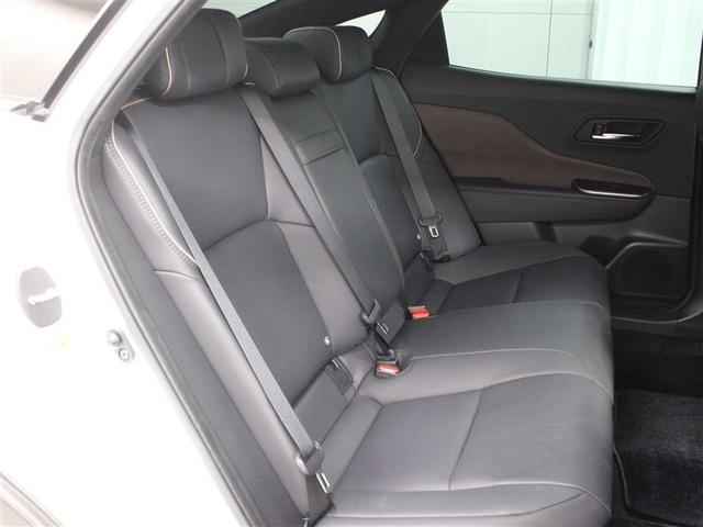 クラウンクロスオーバー Ｇアドバンスド・レザーパッケージ　革シート　４ＷＤ　フルセグ　バックカメラ　衝突被害軽減システム　ＥＴＣ　ドラレコ　ＬＥＤヘッドランプ　アイドリングストップ（12枚目）