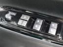 運転席からも操作可能な全席パワーウィンドウが装備されています。
