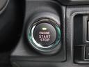 アクセスキーを携帯していれば、ブレーキを踏みながらエンジンスイッチを押すだけで、エンジンが始動します。