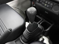 �ɥ饤�С���������¤˥��ӥ������äƤ���룵�ͣԼ֤Ǥ��� 6