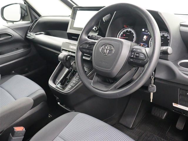 ノア Ｘクルマイスシヨウタイプ１　福祉車両　ミュージックプレイヤー接続可　バックカメラ　衝突被害軽減システム　ＥＴＣ　ドラレコ　電動スライドドア　ＬＥＤヘッドランプ　乗車定員７人　３列シート（10枚目）