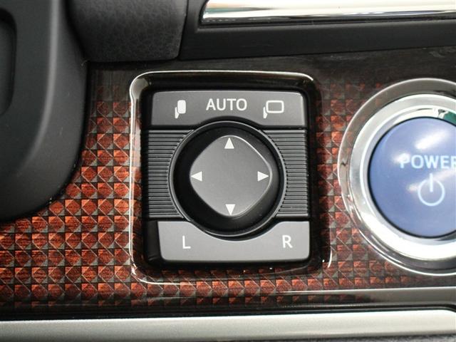 クラウンハイブリッド ロイヤルサルーン　フルセグ　メモリーナビ　ＤＶＤ再生　ミュージックプレイヤー接続可　バックカメラ　衝突被害軽減システム　ＥＴＣ　ドラレコ　ＬＥＤヘッドランプ　ワンオーナー　アイドリングストップ（31枚目）