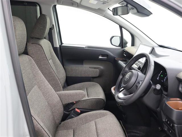 シエンタ ハイブリッドＺ　フルセグ　メモリーナビ　ミュージックプレイヤー接続可　バックカメラ　衝突被害軽減システム　ＥＴＣ　両側電動スライド　ＬＥＤヘッドランプ　乗車定員７人　３列シート　アイドリングストップ（10枚目）