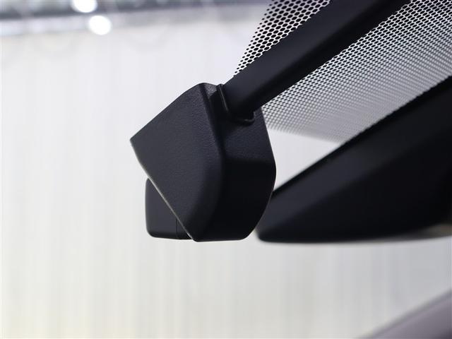 ヴィッツ Ｆ　ＳＤナビ　ワンセグ　バックカメラ　ＥＴＣ　ドラレコ　アイドリングストップ　ＰＫＳＢ　ＴＳＳ（11枚目）