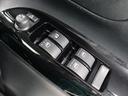 運転席からも操作可能な全席パワーウィンドウが装備されています。
