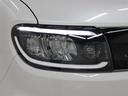 LEDヘッドライトには、対向車のヘッドランプなど前方の明るさを検知し、ハイビームとロービームを自動で切り替えるオートハイビーム(AHB)が装着されています。