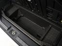 ラゲージボード下にも収納スペースがあります。