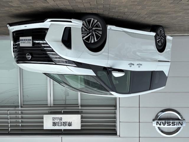 セレナ ハイウェイスターＶ　試乗車アップ　ＡＬＰＩＮＥフルエアロ　純１２．３インチナビ　アラモニ　プロパイロット　前後ドラレコ　ＥＴＣ２．０　アダプティブＬＥＤヘッド　両側オート　エマブレ　踏み間違い（3枚目）