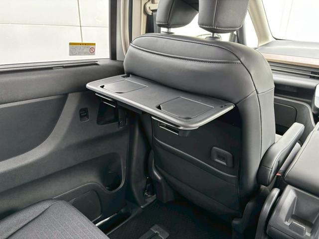 セレナ ハイウェイスターＶ　試乗車アップ　ＡＬＰＩＮＥフルエアロ　純１２．３インチナビ　アラモニ　プロパイロット　前後ドラレコ　ＥＴＣ２．０　アダプティブＬＥＤヘッド　両側オート　エマブレ　踏み間違い（15枚目）