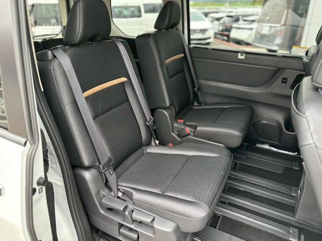 セレナ ハイウェイスターＶ　試乗車アップ　ＡＬＰＩＮＥフルエアロ　純１２．３インチナビ　アラモニ　プロパイロット　前後ドラレコ　ＥＴＣ２．０　アダプティブＬＥＤヘッド　両側オート　エマブレ　踏み間違い（17枚目）