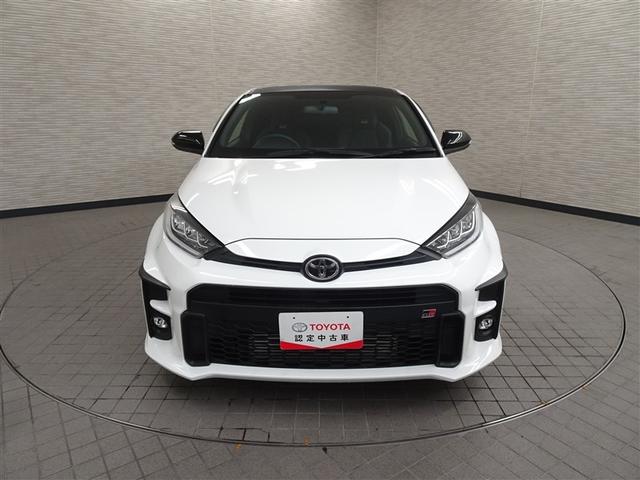 ＧＲヤリス ＲＣ　ワンオナ　横滑り防止機能　キーレスキー　ＬＥＤライト　４ＷＤ　パワーウィンドウ　イモビライザー　カーテンエアバッグ　パワーステアリング　アイドリングストップ　ＡＢＳ　エアコン　アルミホイール（3枚目）