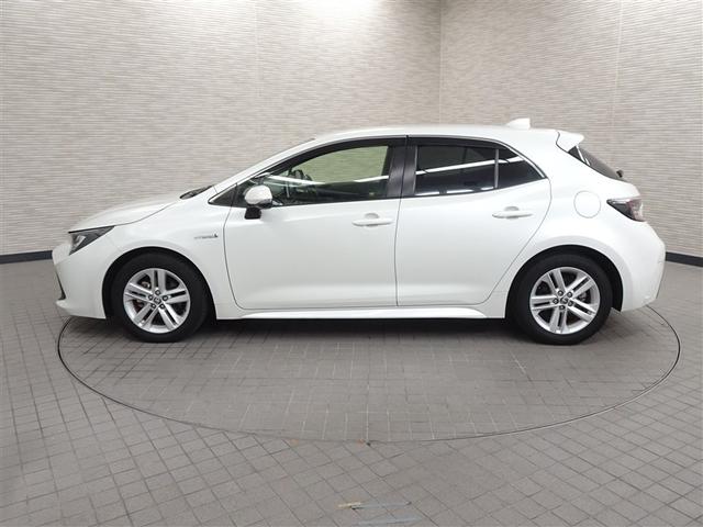 おひとり、恋人、ご友人、ご家族など、少人数でも大人数でもお出かけが楽しめます。この車で楽しいドライビングライフを送りましょう♪