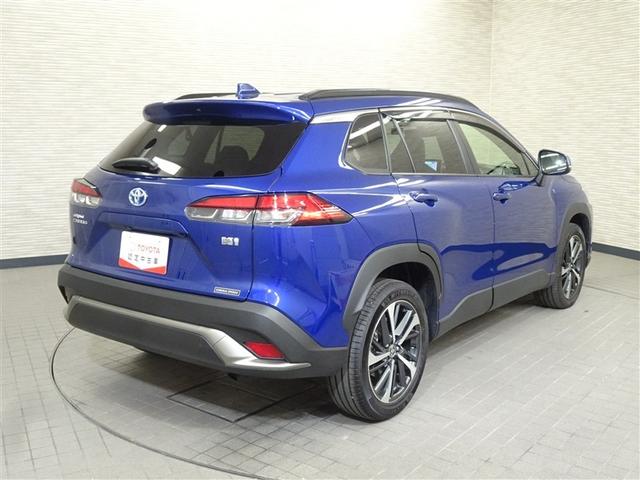 カローラクロス ハイブリッド Z LEDヘッドライト ディスプレイオーディオ(ナビあり・TVなし) バックカメラ Bluetoothオーディオ 運転席電動シート 前席シートヒーター 合成皮革シート ETC車載器 純正アルミホイール(7枚目)