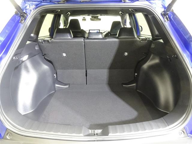 カローラクロス ハイブリッド Z LEDヘッドライト ディスプレイオーディオ(ナビあり・TVなし) バックカメラ Bluetoothオーディオ 運転席電動シート 前席シートヒーター 合成皮革シート ETC車載器 純正アルミホイール(18枚目)