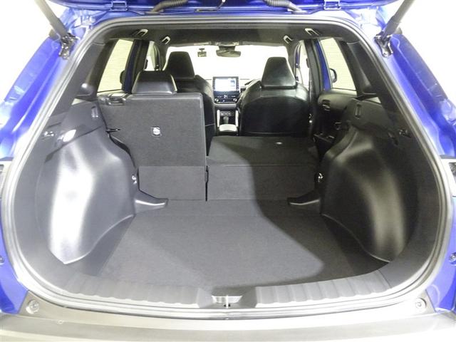 カローラクロス ハイブリッド Z LEDヘッドライト ディスプレイオーディオ(ナビあり・TVなし) バックカメラ Bluetoothオーディオ 運転席電動シート 前席シートヒーター 合成皮革シート ETC車載器 純正アルミホイール(19枚目)