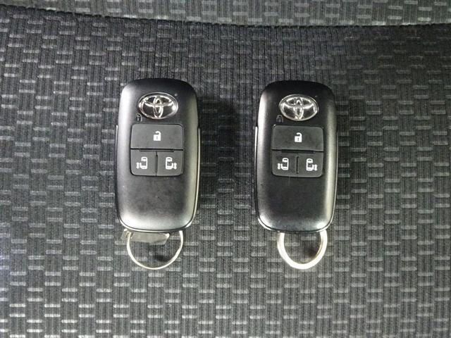 ルーミー Ｇ　追突軽減ブレーキ　パワステ　Ａストップ　ＬＥＤライト　Ｒカメラ　記録簿付　横滑り防止システム　ウォークスルー　エアバック　セキュリティーアラーム　パワーウィンドウ　運転席助手席エアバック　ナビ＆ＴＶ（28枚目）