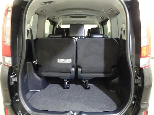 エスクァイア Ｇｉ　両側Ｐドア　ウォークスルー　１オナ　スマートキーＰスタート　リアカメラ　アイドリングＳＴＯＰ　ＥＴＣ車載器　オートエアコン　イモビライザー　オートクルーズコントロール　キーレス　ナビＴＶ　ＡＢＳ　３列（18枚目）