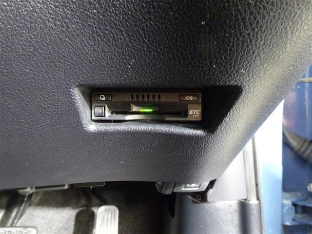 シエンタ ハイブリッドＧ　グランパー　プリクラッシュセーフティ　地デジ　ＬＥＤ　ナビＴＶ　ＤＶＤ　パワーウインドウ　パワーステアリング　オートエアコン　ＡＢＳ　エアバッグ　Ｂカメラ　クルーズコントロール　３列シート　ＥＴＣ　メモリーナビ（26枚目）