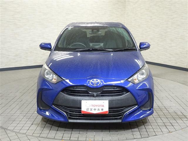 ヤリス Ｇ　バックモニタ－　誤発進抑制機能　１オーナー車　スマートキー　盗難防止装置　横滑り防止機能　キーレス　ＥＴＣ　オートエアコン　メモリーナビ　ＡＢＳ　運転席エアバック　サイドエアバッグ　記録簿有　ナビ（4枚目）