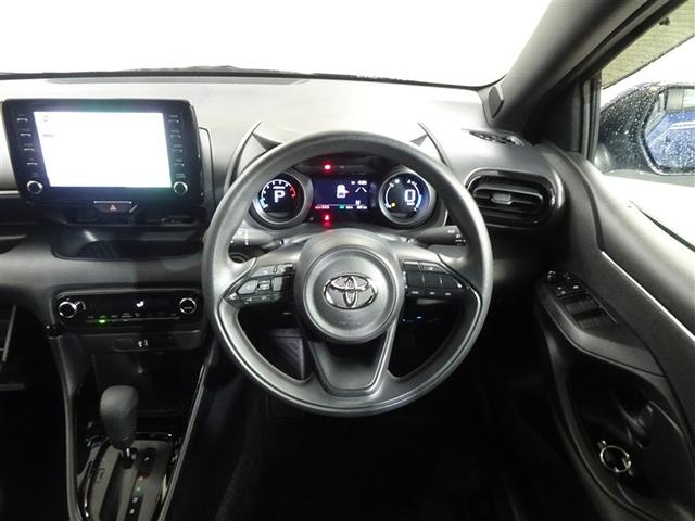 ヤリス Ｇ　バックモニタ－　誤発進抑制機能　１オーナー車　スマートキー　盗難防止装置　横滑り防止機能　キーレス　ＥＴＣ　オートエアコン　メモリーナビ　ＡＢＳ　運転席エアバック　サイドエアバッグ　記録簿有　ナビ（20枚目）