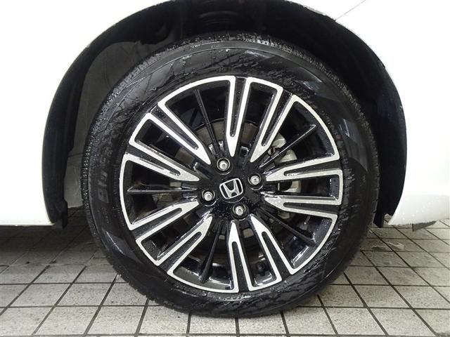 フィット リュクス　メモリーナビ　オートエアコン　Ｒカメラ　スマートキー　ＥＴＣ　ＶＳＡ　ＬＥＤ　盗難防止システム　クルーズコントロール　衝突被害軽減ブレーキ　地デジ　革シート　１オーナー（13枚目）