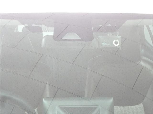 ヤリスクロス ハイブリッドＺ　インテリジェントキー　アルミホイル　ＬＥＤライト　１オ－ナ－　リアカメラ　クルーズコントロール　横滑り防止システム　ナビＴＶ　メモリーナビゲーション　電動シ－ト　パワステ　オートエアコン　キーフリー（9枚目）