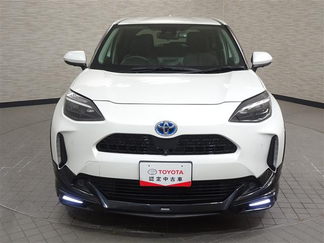 ヤリスクロス ハイブリッドＺ　モデリスタ製フルエアロ　純正アルミホイール　運転席＆助手席シートヒーター　運転席電動シート　ディスプレイオーディオ（ナビあり・ＴＶなし）　全方位モニター　ＬＥＤヘッドライト　合成皮革シート（5枚目）
