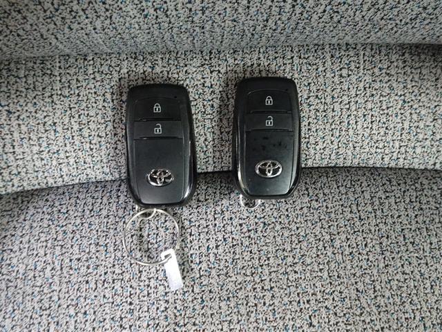 ヤリスクロス ハイブリッドＺ　モデリスタ製フルエアロ　純正アルミホイール　運転席＆助手席シートヒーター　運転席電動シート　ディスプレイオーディオ（ナビあり・ＴＶなし）　全方位モニター　ＬＥＤヘッドライト　合成皮革シート（30枚目）