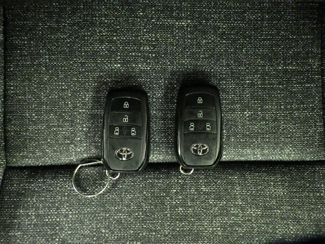 シエンタ ハイブリッドZ カーテンエアバック 地デジフルセグ アクティブクルーズコントロール AC100V給電機能 盗難防止システム 横滑り防止機能 ETC装備 TV・ナビ LEDライト 点検記録簿 キーフリー エアコン(27枚目)