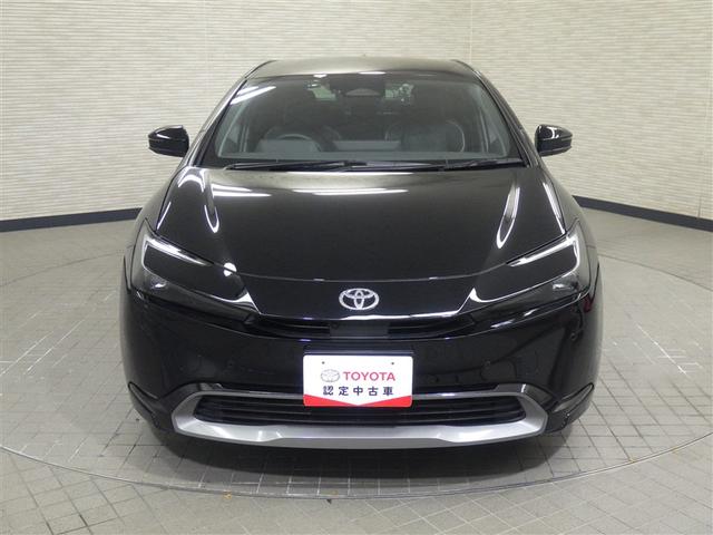 プリウス Ｚ　Ｒカメラ　フルセグ地デジＴＶ　パノラミックルーフ　フルオートエアコン　サイドエアバッグ　元試乗車　メモリーナビゲーション　ＥＳＣ　１オーナー車　ナビＴＶ　パワーステアリング　アルミ　Ｐシート　ＥＴＣ付（5枚目）