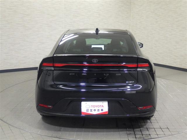 プリウス Ｚ　Ｒカメラ　フルセグ地デジＴＶ　パノラミックルーフ　フルオートエアコン　サイドエアバッグ　元試乗車　メモリーナビゲーション　ＥＳＣ　１オーナー車　ナビＴＶ　パワーステアリング　アルミ　Ｐシート　ＥＴＣ付（7枚目）