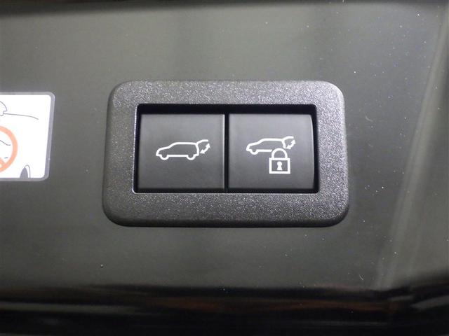 プリウス Ｚ　Ｒカメラ　フルセグ地デジＴＶ　パノラミックルーフ　フルオートエアコン　サイドエアバッグ　元試乗車　メモリーナビゲーション　ＥＳＣ　１オーナー車　ナビＴＶ　パワーステアリング　アルミ　Ｐシート　ＥＴＣ付（36枚目）