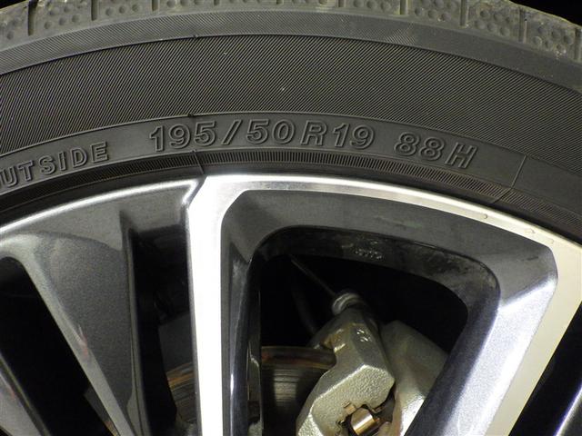 プリウス Z Rカメラ フルセグ地デジTV フルオートエアコン サイドエアバッグ 元試乗車 メモリーナビゲーション ESC 1オーナー車 ナビTV パワーステアリング アルミ Pシート インテリキー AC100(13枚目)