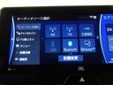 ディスプレイオーディオを装備。スマホとクルマをつなぐことで、これまでのナビに加えて、いろんなサービスが楽しめます。