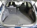 開口部の広いラゲージスペースは、ゴルフバックなどの荷物もラクラク積み込めます。