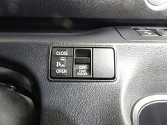 ��¦��ư���饤�ɥɥ��Υ����å��դǤ������⤫��⥹���å��ҤȤĤǳڤ˥ɥ��γ��Ĥ���ǽ�Ǥ�����ư�ʤΤǳ��Ļ����Ϥ�Ȥ�ɬ�פ��ʤ���Ⱦ�ɥ��ˤʤ뤳�Ȥ⤢��ޤ��� 7