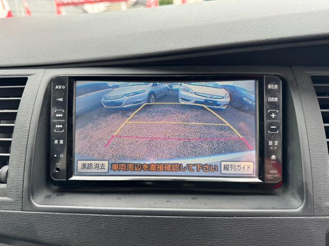 【バックカメラ】バックが苦手でも見えないところをしっかり映してくれるので安心安全に駐車ができます。