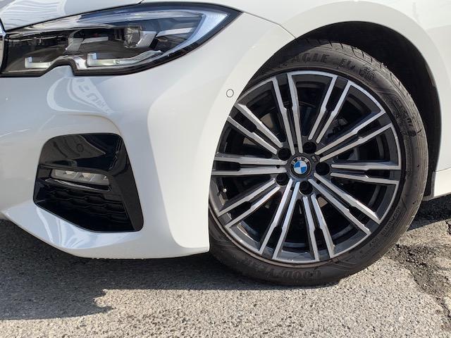 320i Mスポーツ 元弊社デモカー 純正HDDナビ 全周囲カメラ シートヒーター LEDヘッドライト アクティブクルーズコントロール 電動フロントシート 純正18インチAW Bluetooth接続 ミラーETC 認定保証(20枚目)