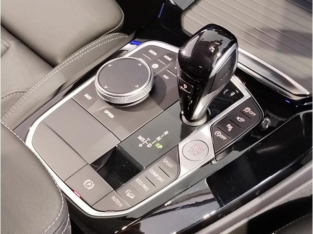 Ｘ３ ｘＤｒｉｖｅ　２０ｄ　後期モデル　ブラックレザーシート　ヘッドアップディスプレイ　ハーマンカードン　追従式クルコン　元レンタカー　純正２０インチＡＷ　全周囲カメラ　障害物センサー　ＬＥＤヘッドライト　シートヒーター　Ｇ０１（21枚目）