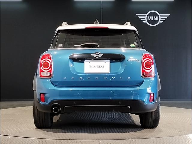 ＭＩＮＩ クーパーＤ　クロスオーバー　追従式クルーズコントロール　ＬＥＤヘッドライト　バックカメラ　障害物センサー　純正ナビ　電動テールゲート　純正１８インチＡＷ　コンフォートアクセス　衝突軽減ブレーキ　Ｂｌｕｅｔｏｏｔｈオーディオ（7枚目）