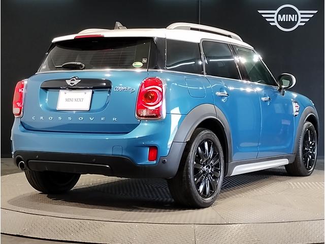ＭＩＮＩ クーパーＤ　クロスオーバー　追従式クルーズコントロール　ＬＥＤヘッドライト　バックカメラ　障害物センサー　純正ナビ　電動テールゲート　純正１８インチＡＷ　コンフォートアクセス　衝突軽減ブレーキ　Ｂｌｕｅｔｏｏｔｈオーディオ（8枚目）