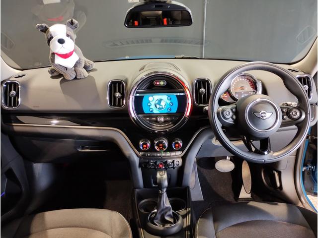 ＭＩＮＩ クーパーＤ　クロスオーバー　追従式クルーズコントロール　ＬＥＤヘッドライト　バックカメラ　障害物センサー　純正ナビ　電動テールゲート　純正１８インチＡＷ　コンフォートアクセス　衝突軽減ブレーキ　Ｂｌｕｅｔｏｏｔｈオーディオ（12枚目）