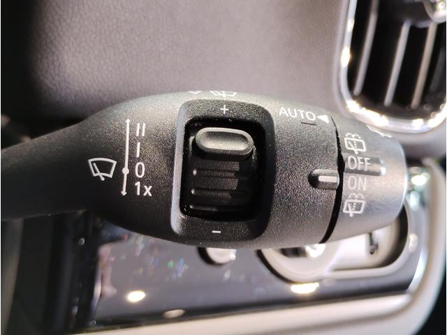 ＭＩＮＩ クーパーＤ　クロスオーバー　追従式クルーズコントロール　ＬＥＤヘッドライト　バックカメラ　障害物センサー　純正ナビ　電動テールゲート　純正１８インチＡＷ　コンフォートアクセス　衝突軽減ブレーキ　Ｂｌｕｅｔｏｏｔｈオーディオ（25枚目）