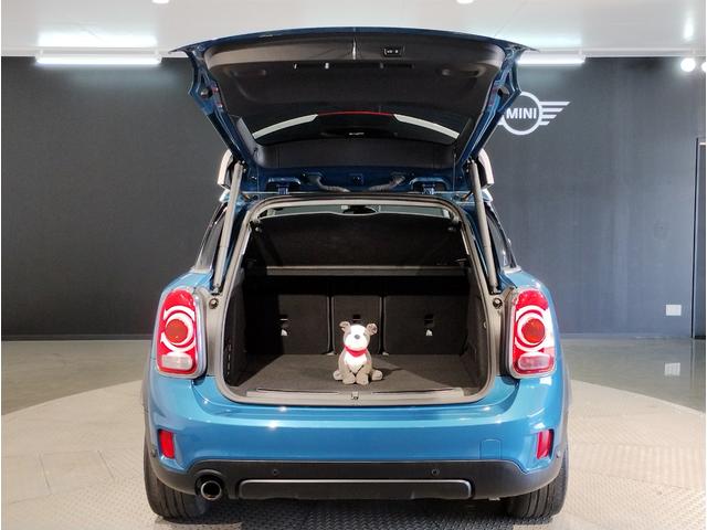 ＭＩＮＩ クーパーＤ　クロスオーバー　追従式クルーズコントロール　ＬＥＤヘッドライト　バックカメラ　障害物センサー　純正ナビ　電動テールゲート　純正１８インチＡＷ　コンフォートアクセス　衝突軽減ブレーキ　Ｂｌｕｅｔｏｏｔｈオーディオ（76枚目）