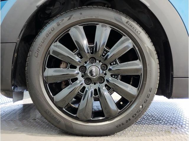 ＭＩＮＩ クーパーＤ　クロスオーバー　追従式クルーズコントロール　ＬＥＤヘッドライト　バックカメラ　障害物センサー　純正ナビ　電動テールゲート　純正１８インチＡＷ　コンフォートアクセス　衝突軽減ブレーキ　Ｂｌｕｅｔｏｏｔｈオーディオ（77枚目）