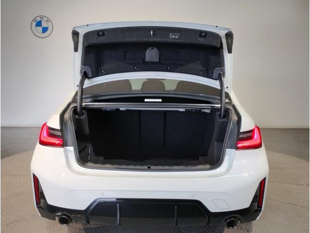 ３シリーズ ３１８ｉ　Ｍスポーツ　エディションシャドー　１オーナー・純正１９インチＡＷ・電動リアゲート・全周囲カメラ・電動シート・カーブドディスプレイ・追従式クルコン・ヘッドアップディスプレイ・アンビエントライト・衝突軽減ブレーキ・ＬＥＤヘッドライト・（25枚目）