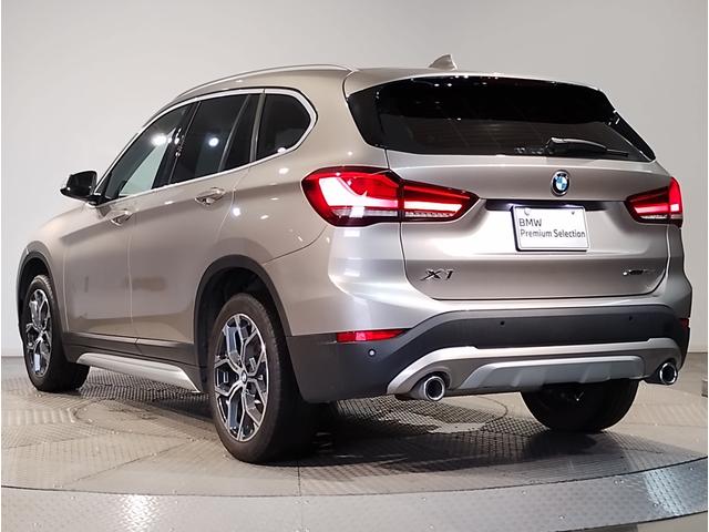 Ｘ１ ｘＤｒｉｖｅ　１８ｄ　ｘライン　後期モデル　モカレザー　シートヒーター　アクティブクルーズコントロール　純正ＨＤＤナビ　バックカメラ　障害物センサー　電動シート　電動リアゲート　ＬＥＤライト　ミラーＥＴＣ　スマートキー　純正１８ＡＷ（10枚目）