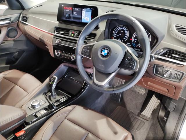Ｘ１ ｘＤｒｉｖｅ　１８ｄ　ｘライン　後期モデル　モカレザー　シートヒーター　アクティブクルーズコントロール　純正ＨＤＤナビ　バックカメラ　障害物センサー　電動シート　電動リアゲート　ＬＥＤライト　ミラーＥＴＣ　スマートキー　純正１８ＡＷ（13枚目）