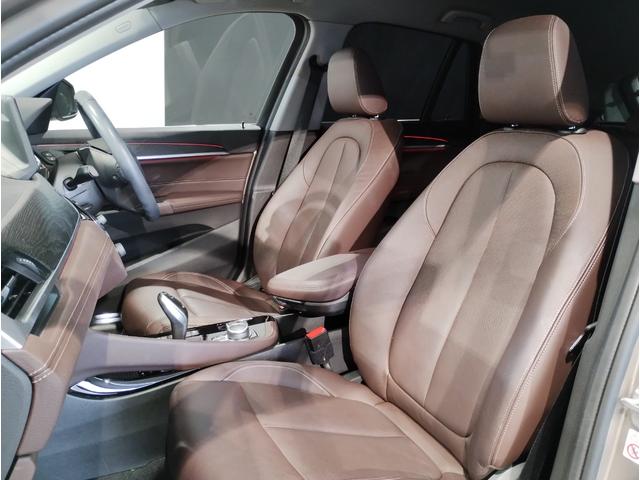 Ｘ１ ｘＤｒｉｖｅ　１８ｄ　ｘライン　後期モデル　モカレザー　シートヒーター　アクティブクルーズコントロール　純正ＨＤＤナビ　バックカメラ　障害物センサー　電動シート　電動リアゲート　ＬＥＤライト　ミラーＥＴＣ　スマートキー　純正１８ＡＷ（15枚目）